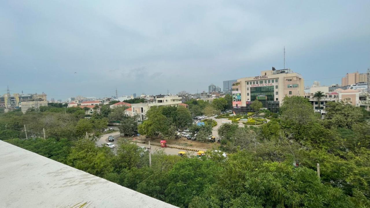 Saltstayz Hotel Huda City Center Gurgaon Bagian luar foto
